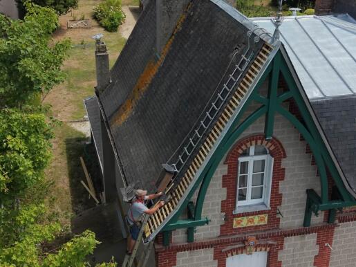 Première vue de réparation de toiture
